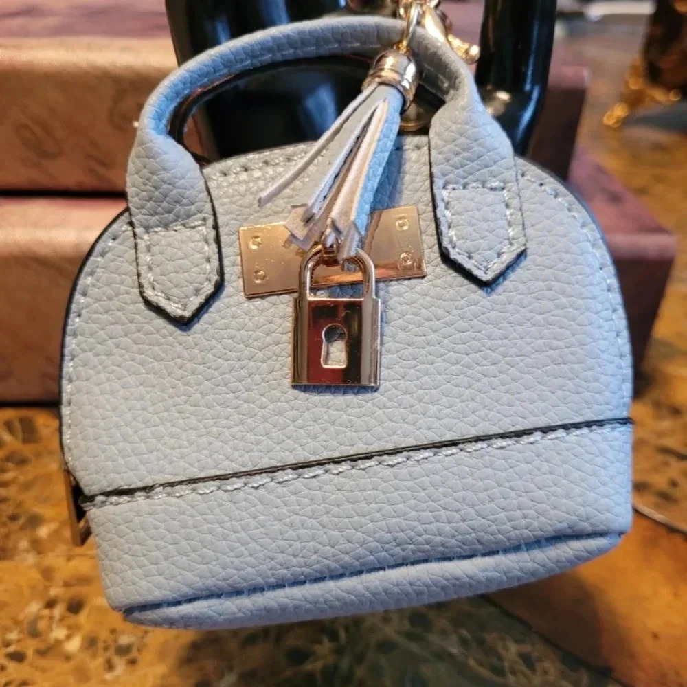 Elegant Light Blue Mini Handbag iPad case - Picture 6 of 9